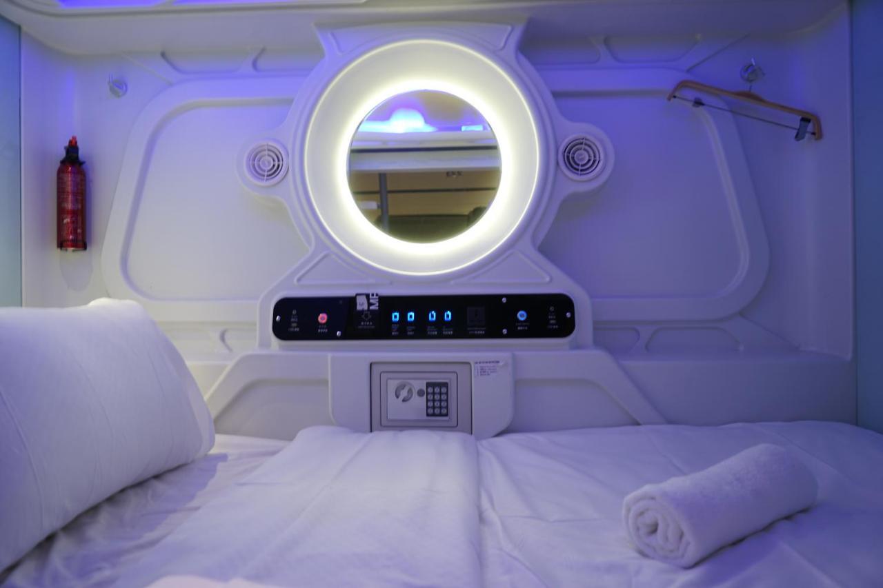 Q Capsule Hotel George Town Kültér fotó